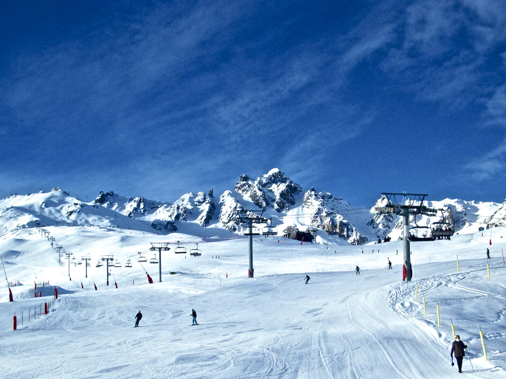 Лыжная трасса на горнолыжном курорте Куршевель, Франция