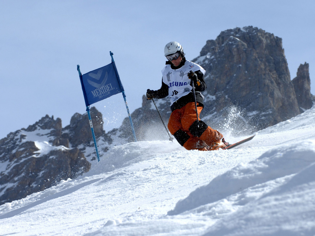 Катание на лыжах на горнолыжном курорте Мерибель, Франция