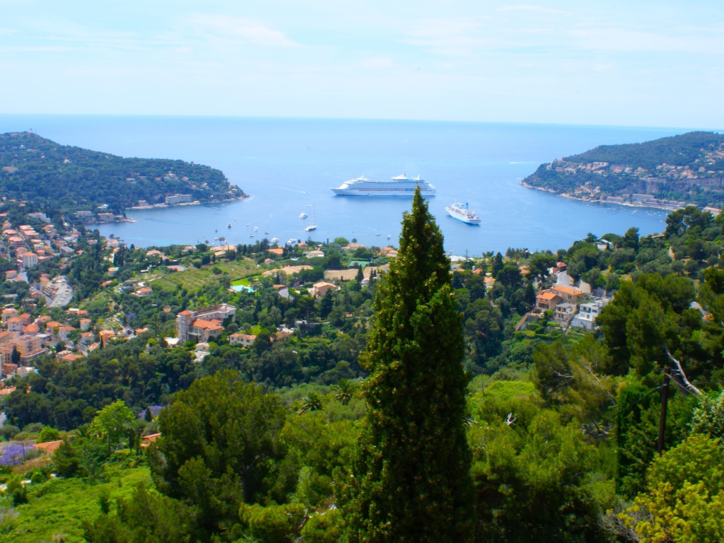 Вид с холма в городе Ницца, Франция