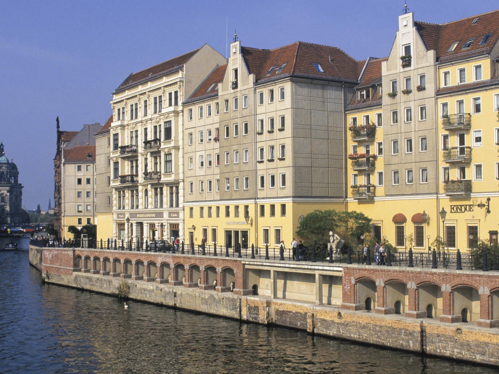 Набережная в Берлине