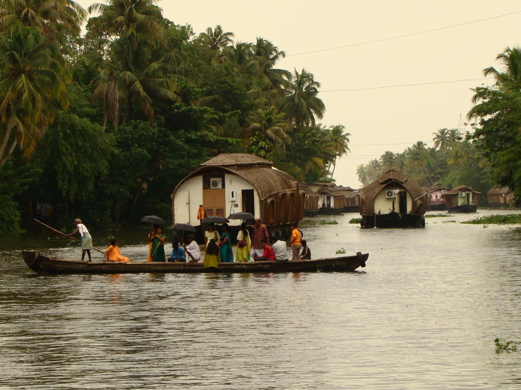 Осенний отпуск в Алапуже