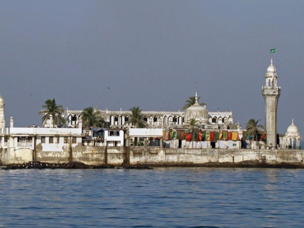 Мечеть Хадж Али в Мумбае