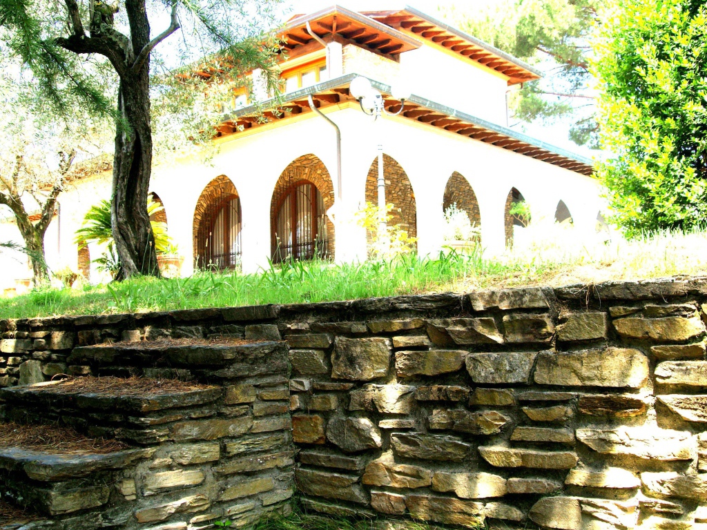 Дом на курорте в Монтекатини Терме, Италия