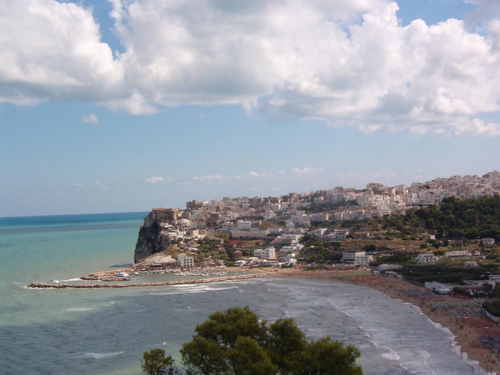 Курорт Пизавр, Италия