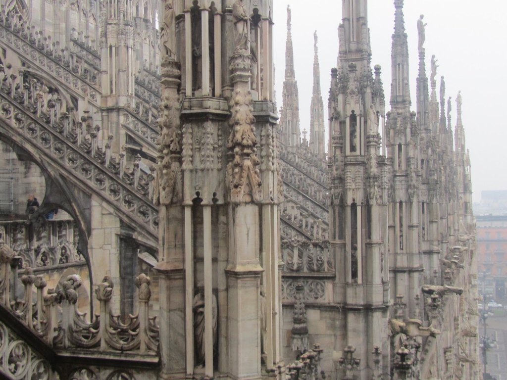 Шпили собора Дуомо в Милане, Италия