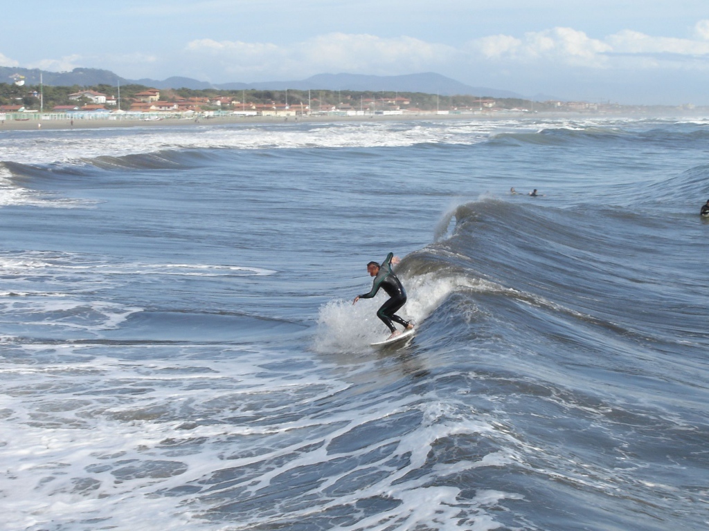 Серфинг на курорте Форте дей Марми, Италия