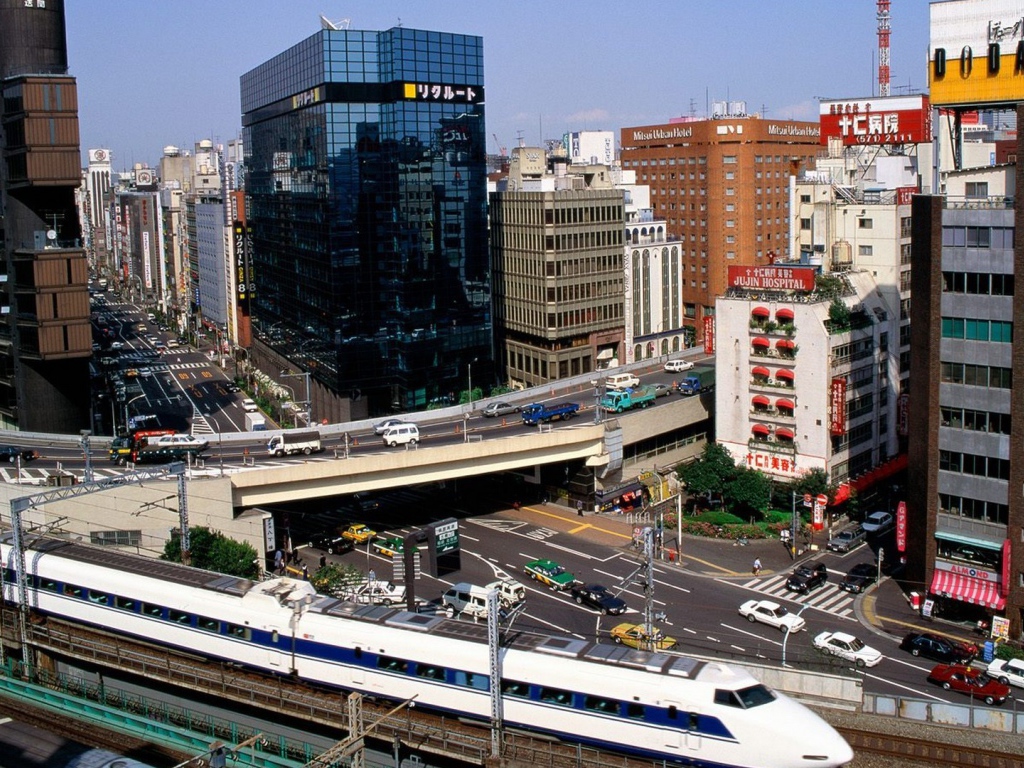 Черное здание в Токио