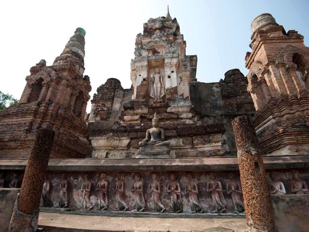 Древний храм на курорте Лопбури, Таиланд
