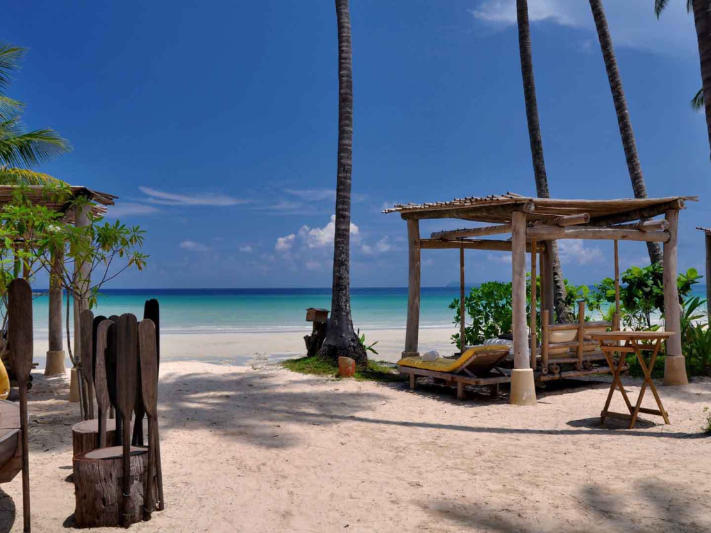 Хижина на пляже на острове Ко Куд, Таиланд