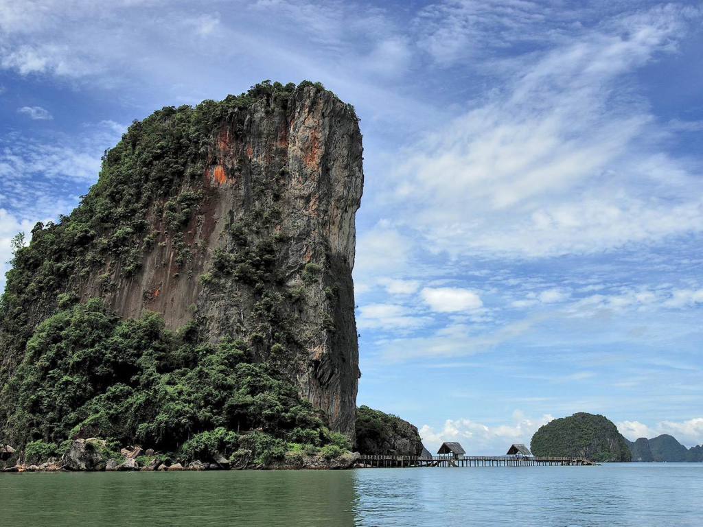 Скала на курорте Краби, Таиланд