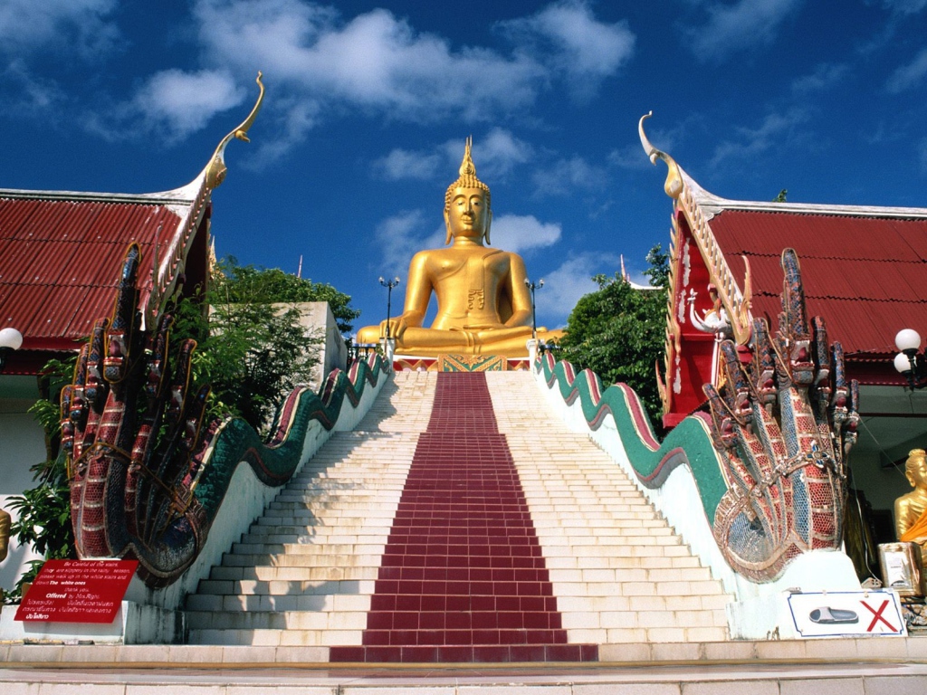Скульптура Будды в Тайланде