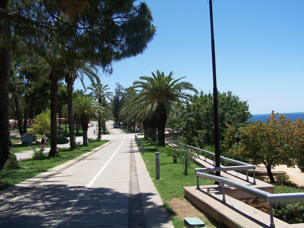 Городские улицы в Кушадасы, Турция