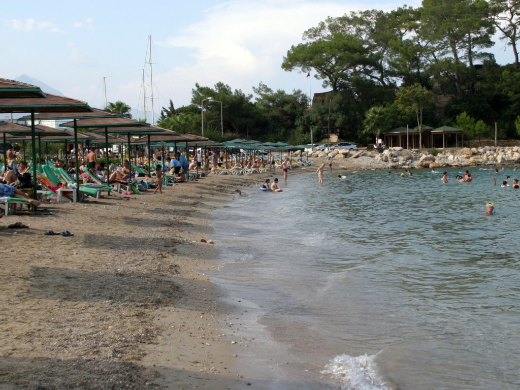 Пляж Лунный свет в Кемере, Турция