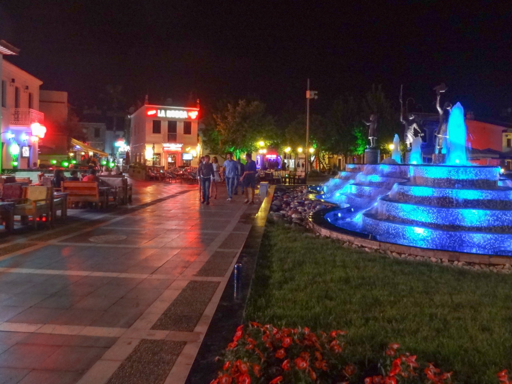 Ночная прогулка по Мармарис, Турция