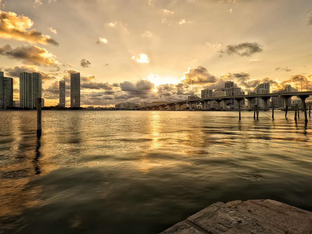 Сказочный закат в Майами