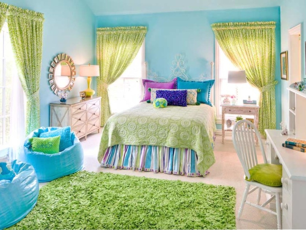 Яркий интерьер детской