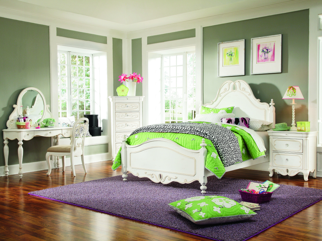 Серые стены в спальне