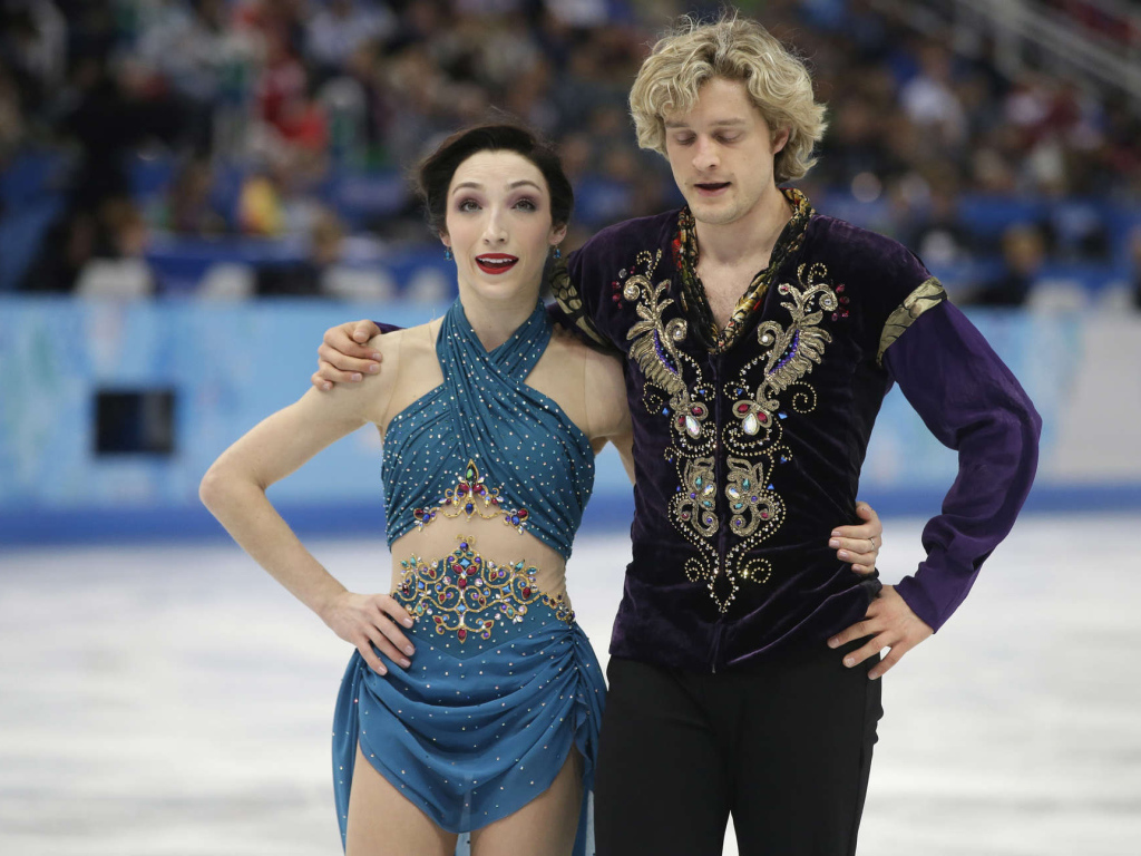 Обладатели золотой и серебряной медали в фигурном катании Чарли Уайт и Мэрил Дэвис на олимпиаде в Сочи
