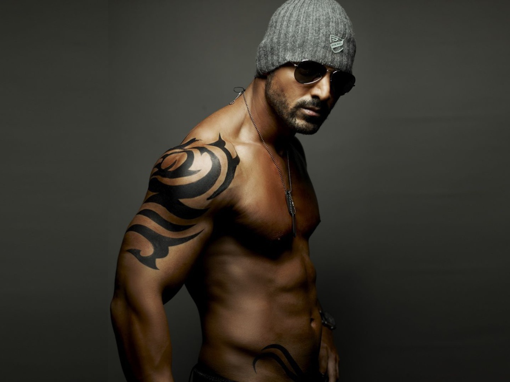 Дизайн мужской тату