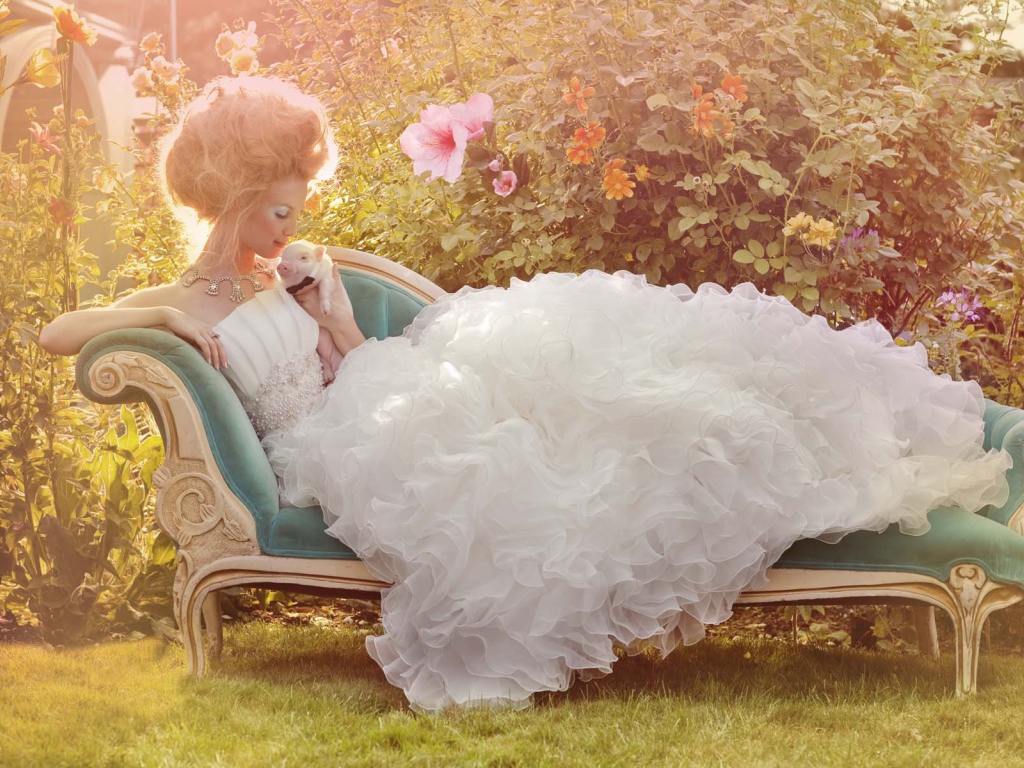 Фотография женщина в саду