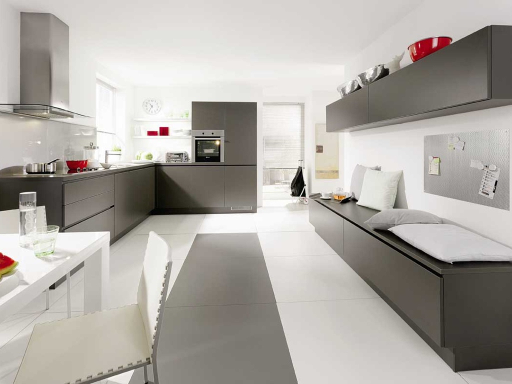 Строгие линии в дизайне кухни