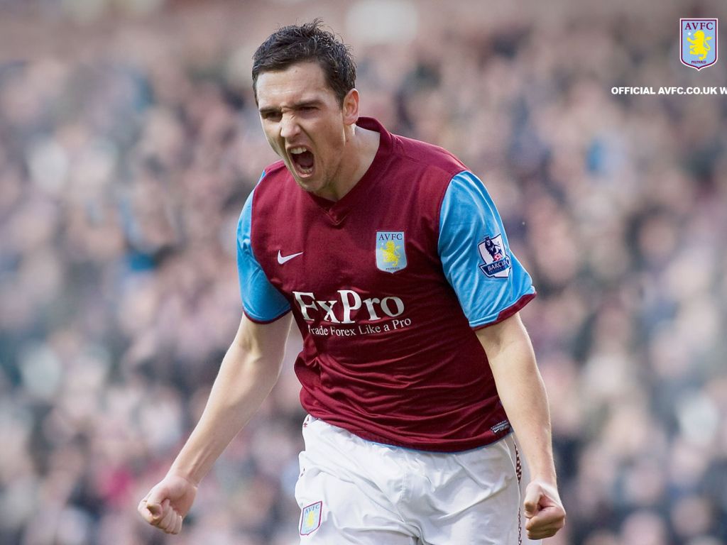 Знаменитый клуб Астон Вилла