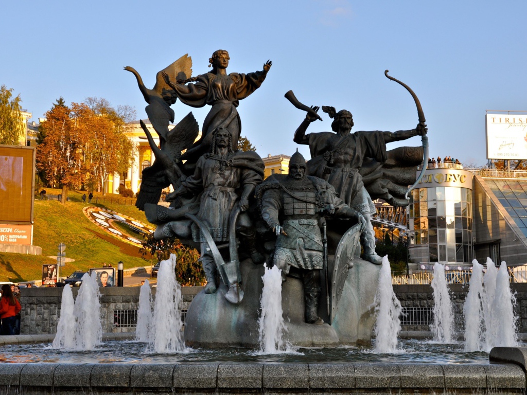 Памятник в Киеве