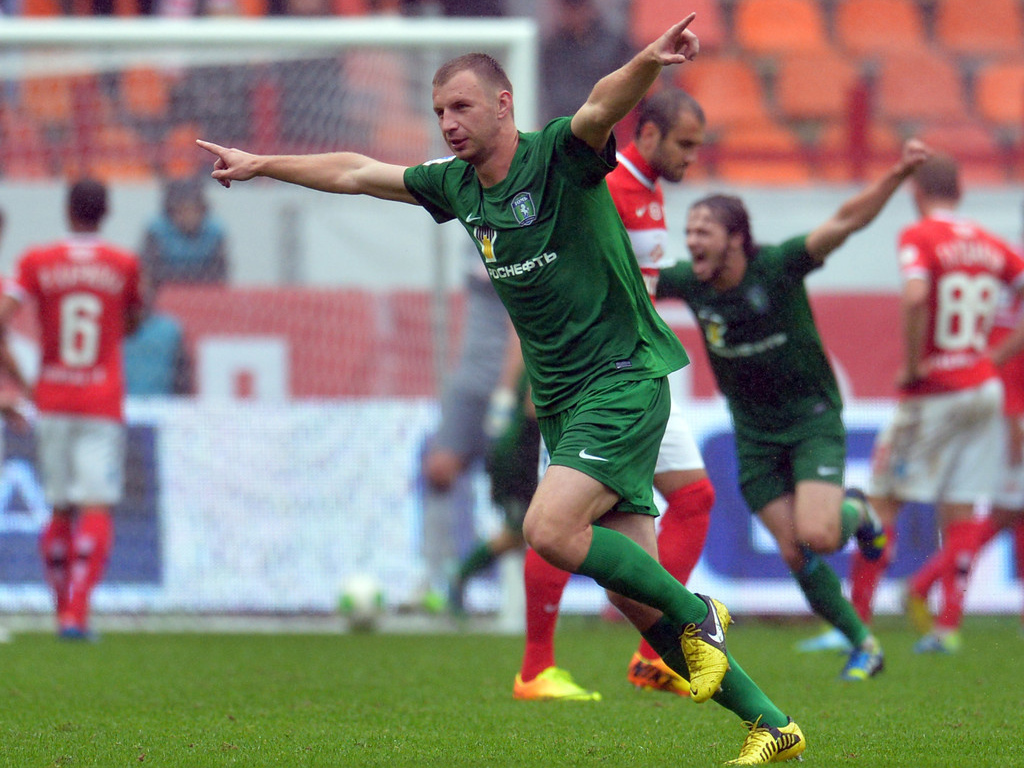 Владимир Рыков защитник клуба Томь