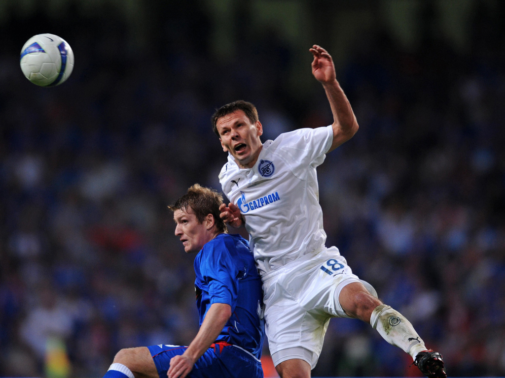 Константин Зырянов полузащитник Зенита в игре