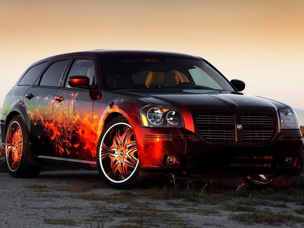 Огненная аппликация на автомобиле