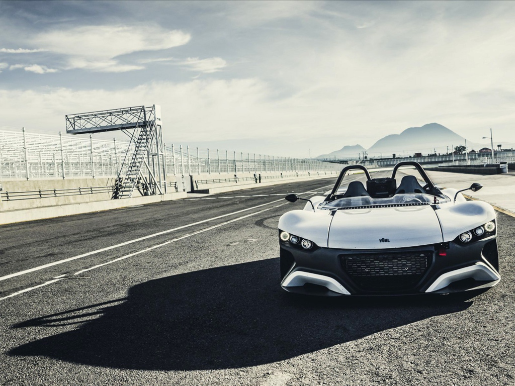 Белый кабриолет Vuhl