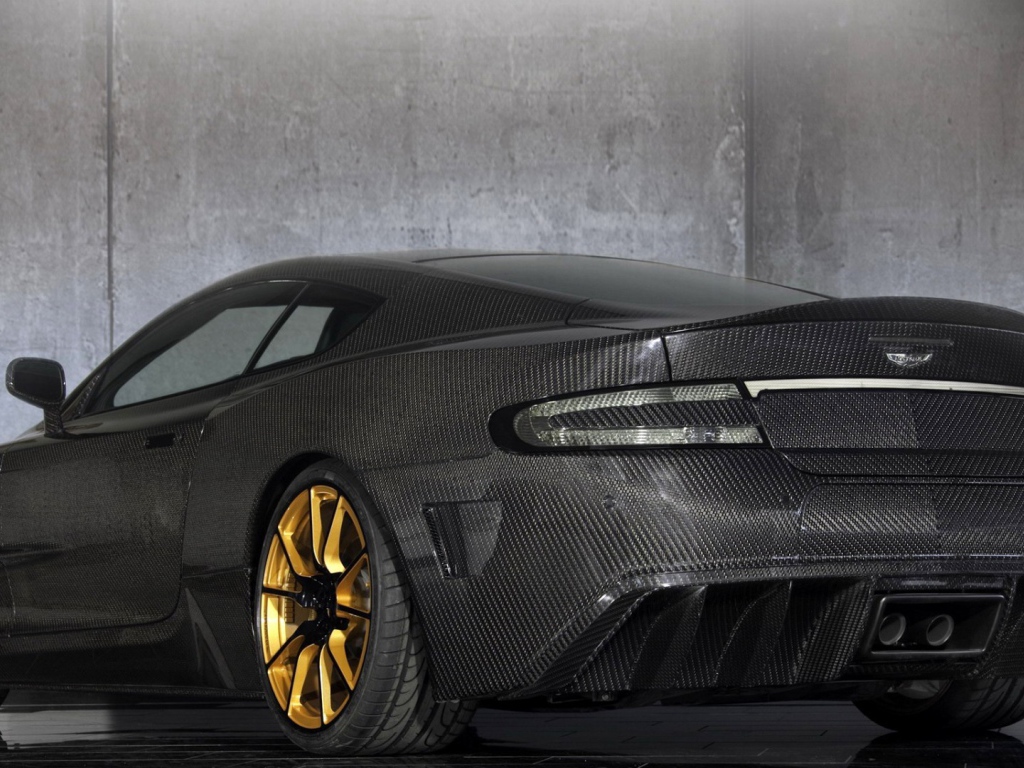 Текстура карбон на черном Aston Martin