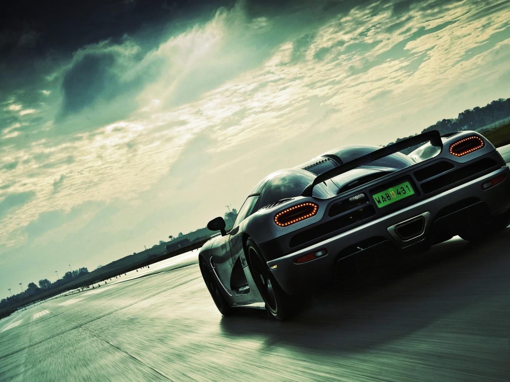 Супер кар Koenigsegg CCX