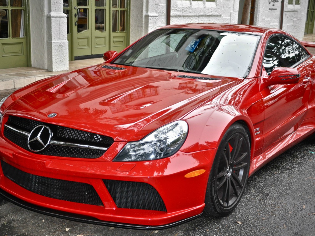 Ярко красный Mercedes-Benz SL65 AMG