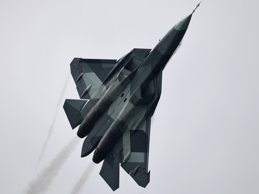 Реактивный истребитель Т-50