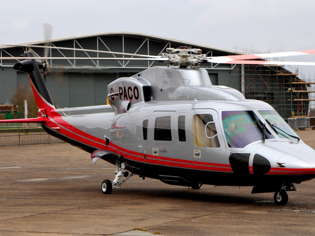 Легкий вертолет для полетов в городе