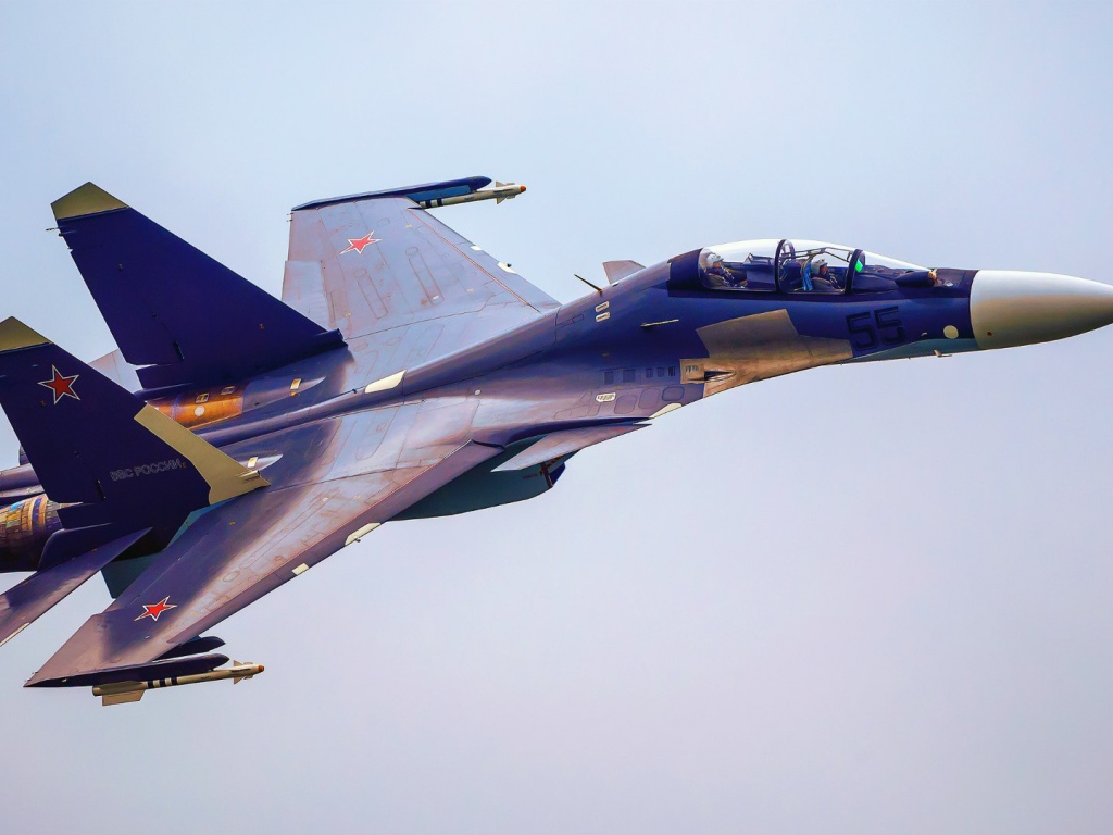 Военный самолет Су-30СМ