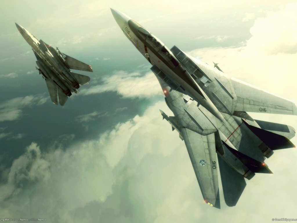 Два истребителя идут параллельным курсом