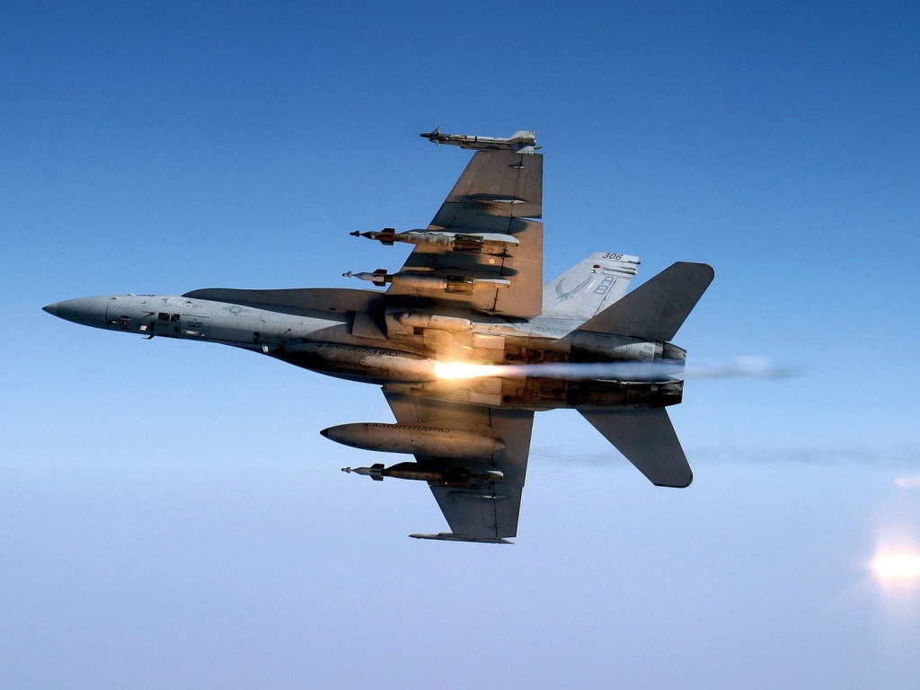 Снаряженный к бою истребитель