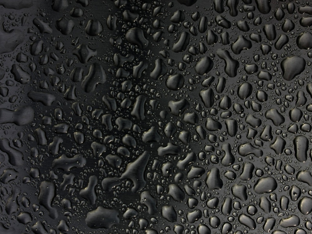 Капли конденсата, черный фон