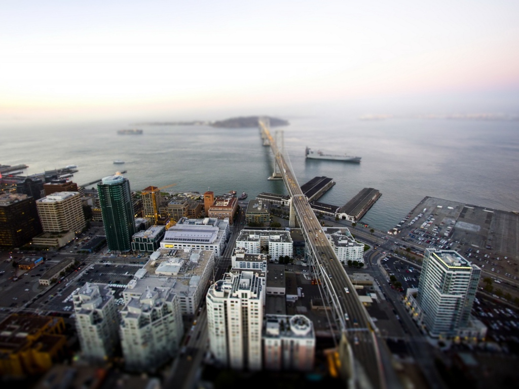 Мост к островной части города