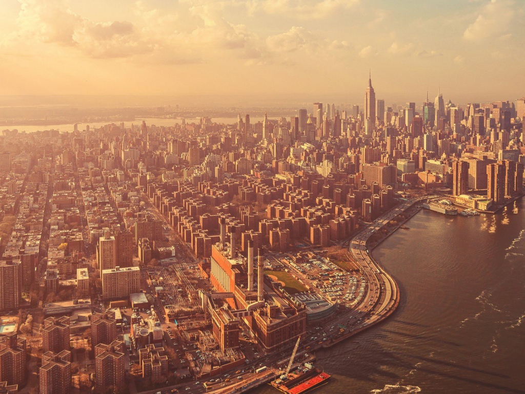 Панорама огромного города Нью-Йорк