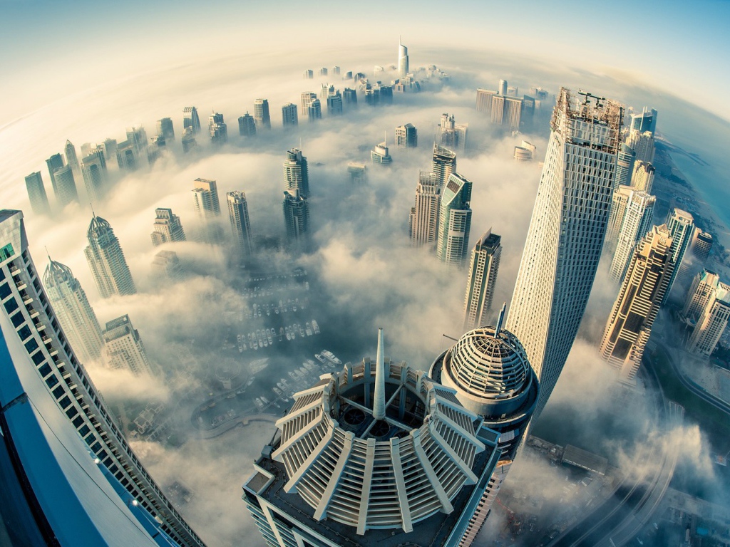 Крыши туманного Дубая