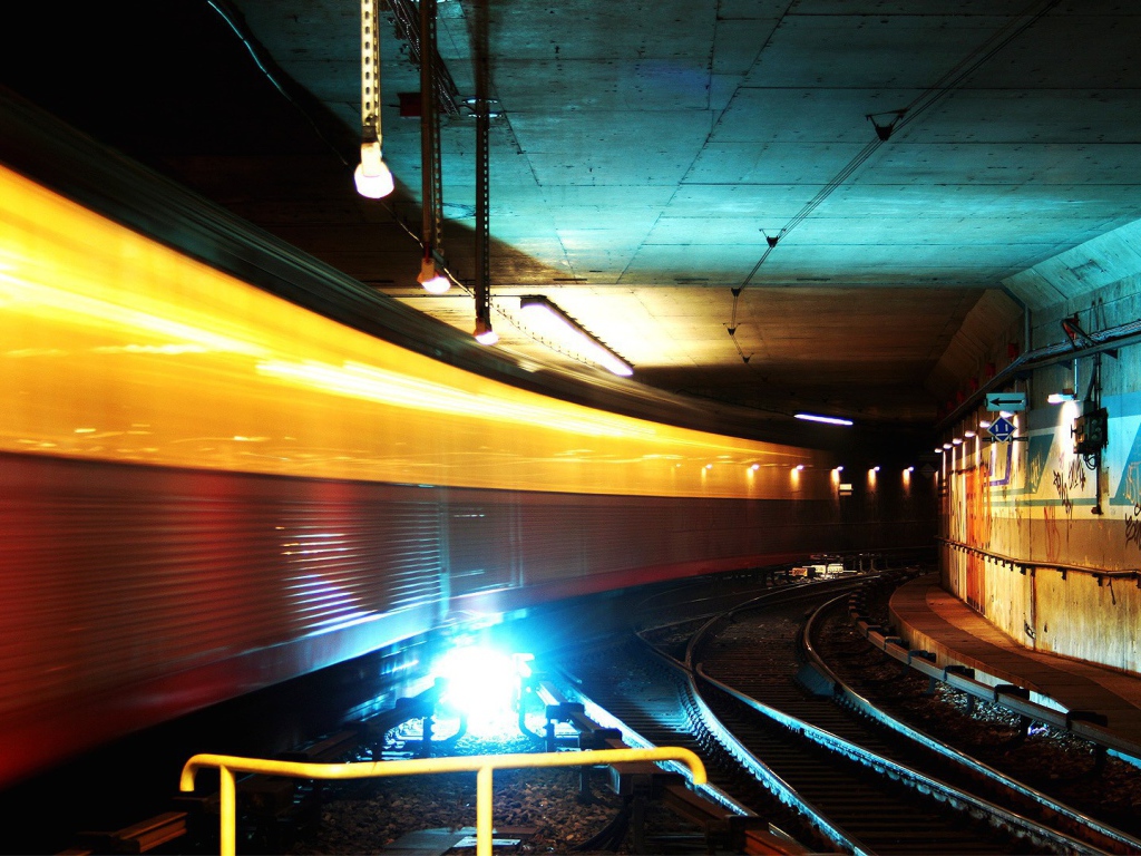 Развилка пути в тоннеле метро