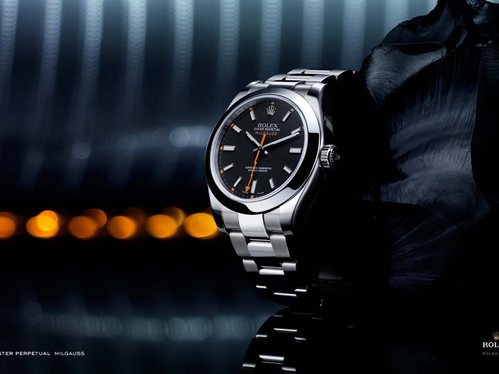 Новые дорогие часы фирмы Ролекс