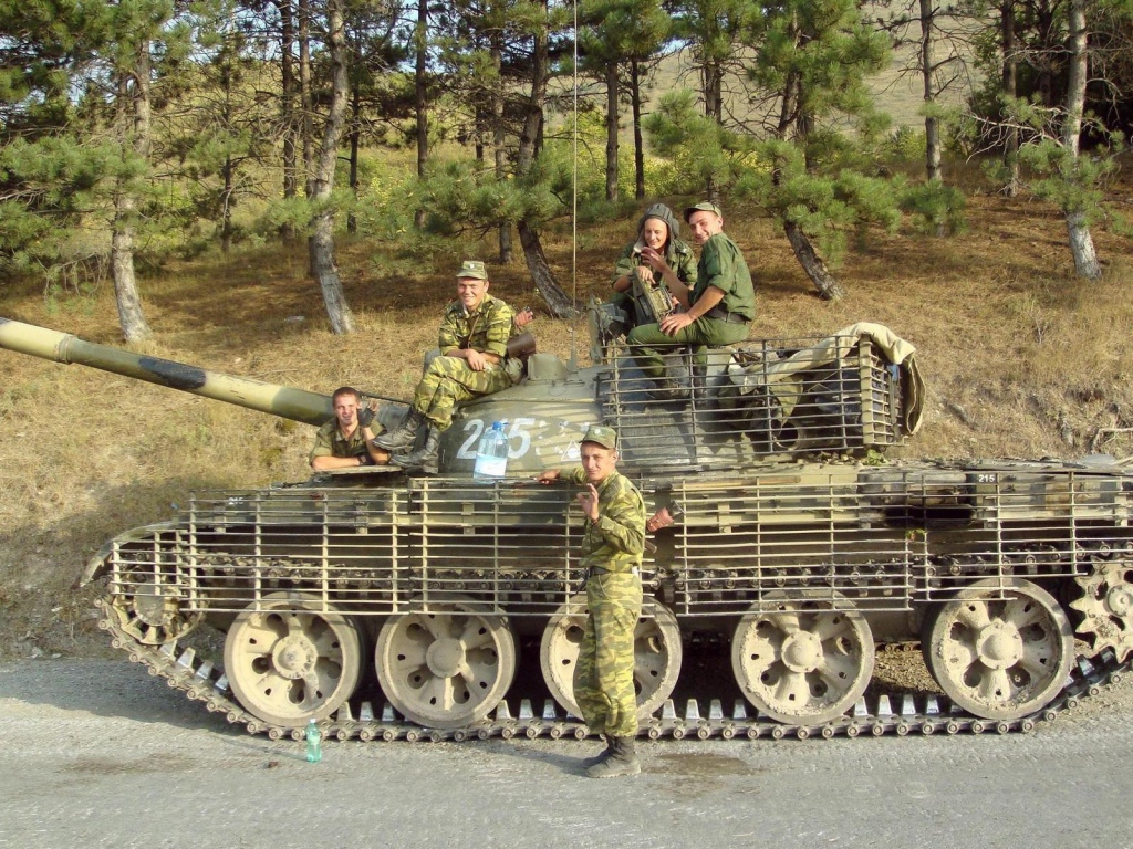 Солдаты на танке