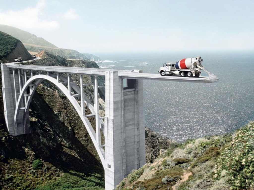 Процесс постройки моста из бетона