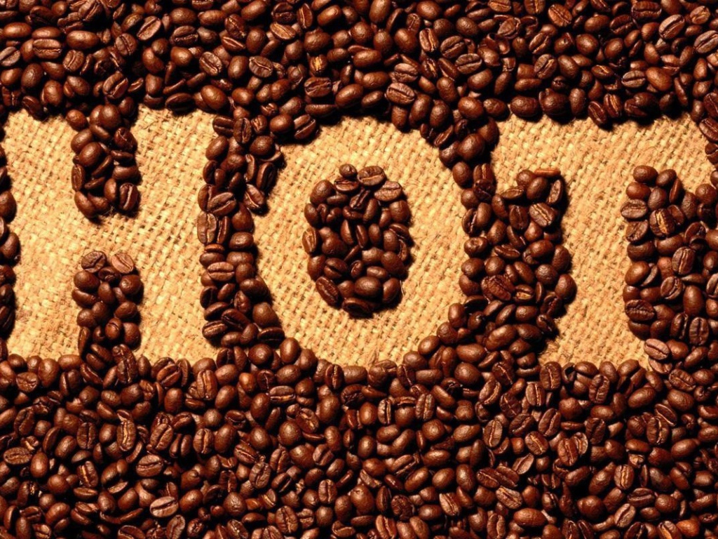 Надпись горячий из зерен кофе