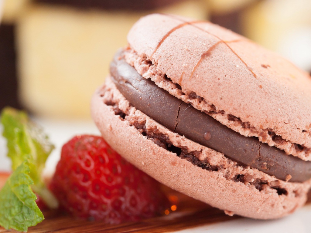 Пышное печенье на клубнике