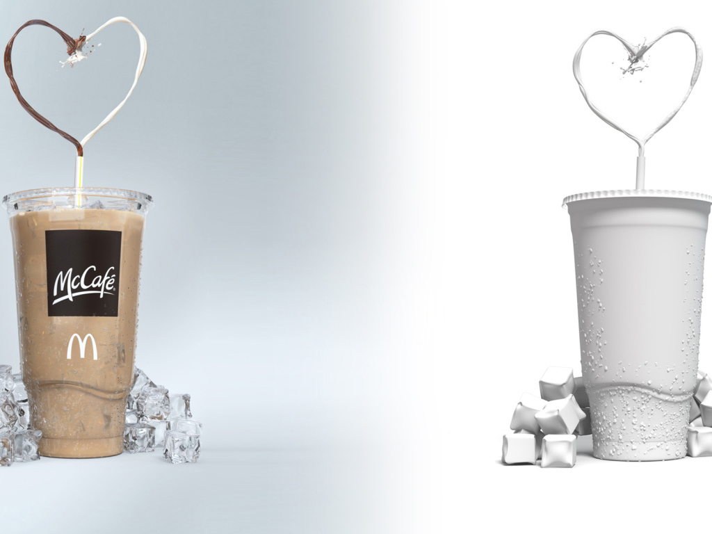 Два стакана с коктейлем